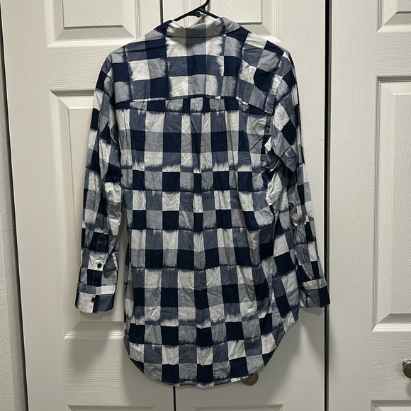 Madewell Bleeding Blue and White Plaid Women's Button-Up High Low Hem Top Small - Picture 4 of 7